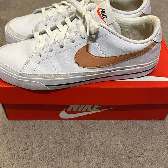 Nike Other - Nike Court Legacy (10.5)